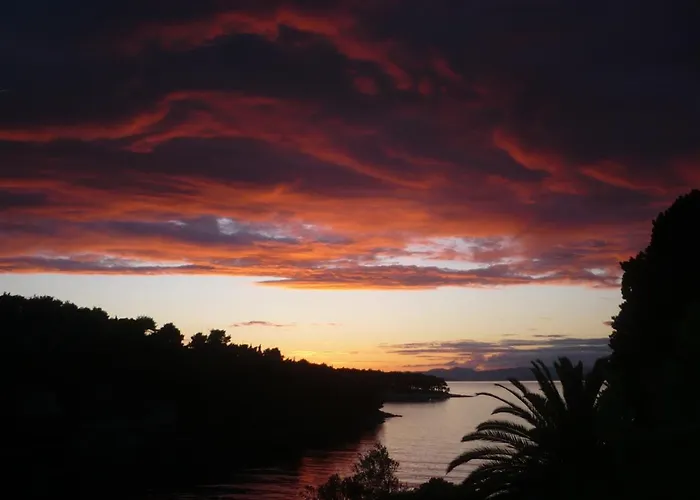 Sunset By The Sea *